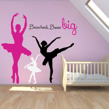 stanza-bimbo-frasi-adesivi-sweet-adesivoporta-ballerina-cameradaletto-decorazionicameradaletto-pecorelle-adesivoporta-negozio-promozioni-stickers-wallstickers-personalizzati-ballerine-924x1000